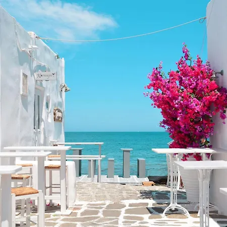 Magnificent Santorini Luxury With Sea View And Hot Tub
